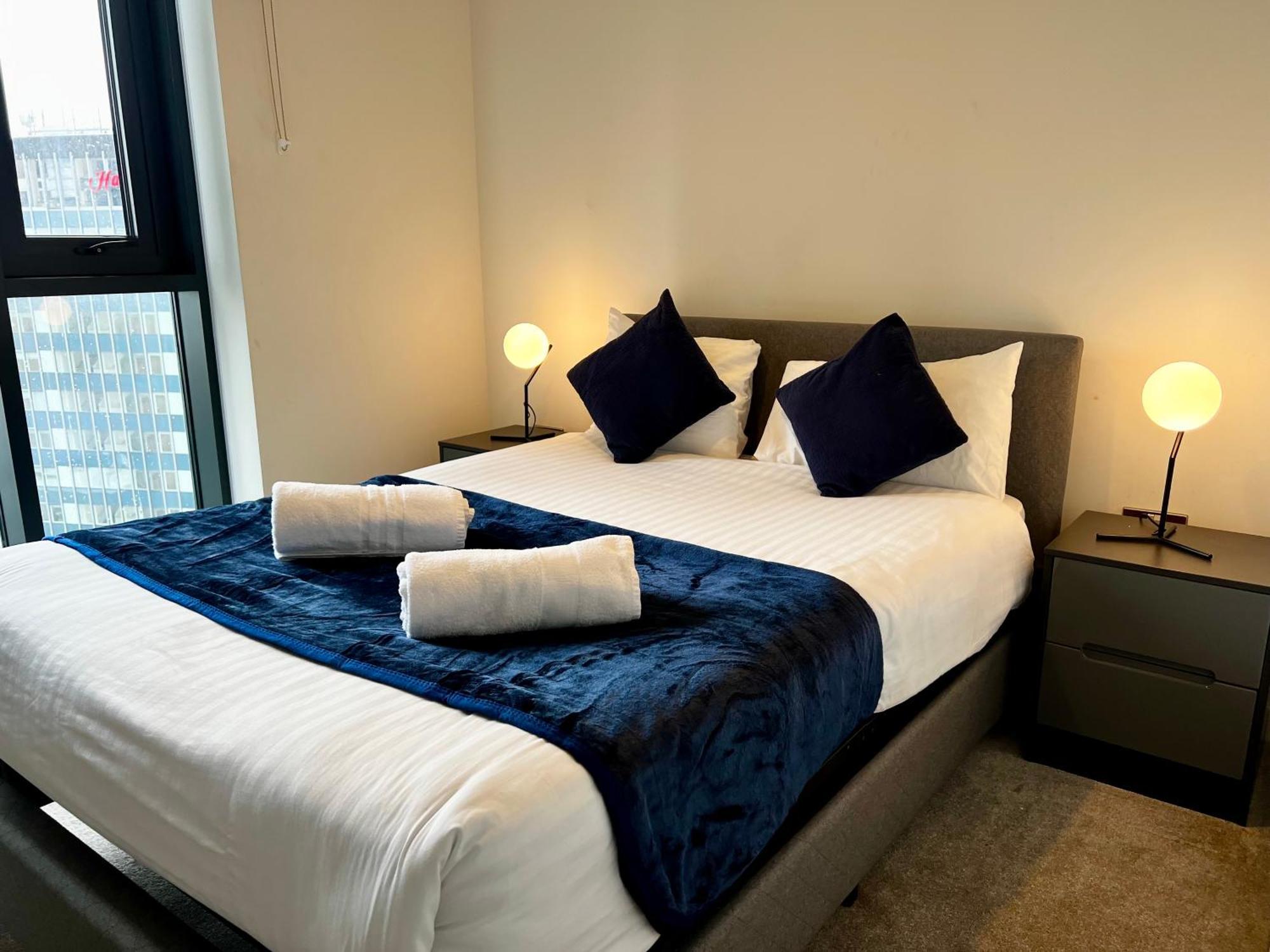 Premium Deals L Last-Minute Stay L 4 Min Walk To Birmingham Central Library L 18Th Floor 2 Bed 2 Bath City Centre Penthouse With Gym & Netflix By Jvt Short Lets Exterior photo