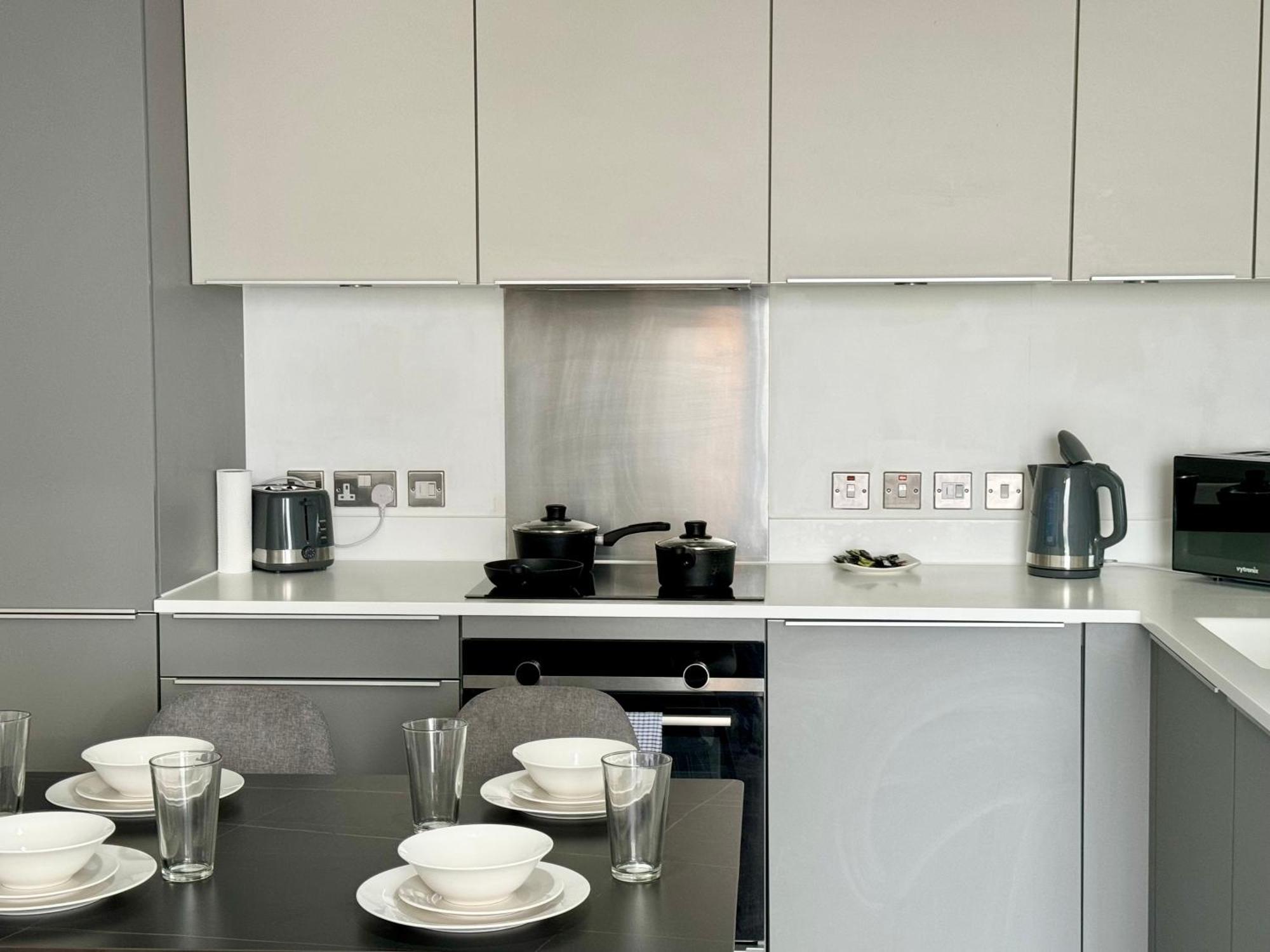 Premium Deals L Last-Minute Stay L 4 Min Walk To Birmingham Central Library L 18Th Floor 2 Bed 2 Bath City Centre Penthouse With Gym & Netflix By Jvt Short Lets Exterior photo