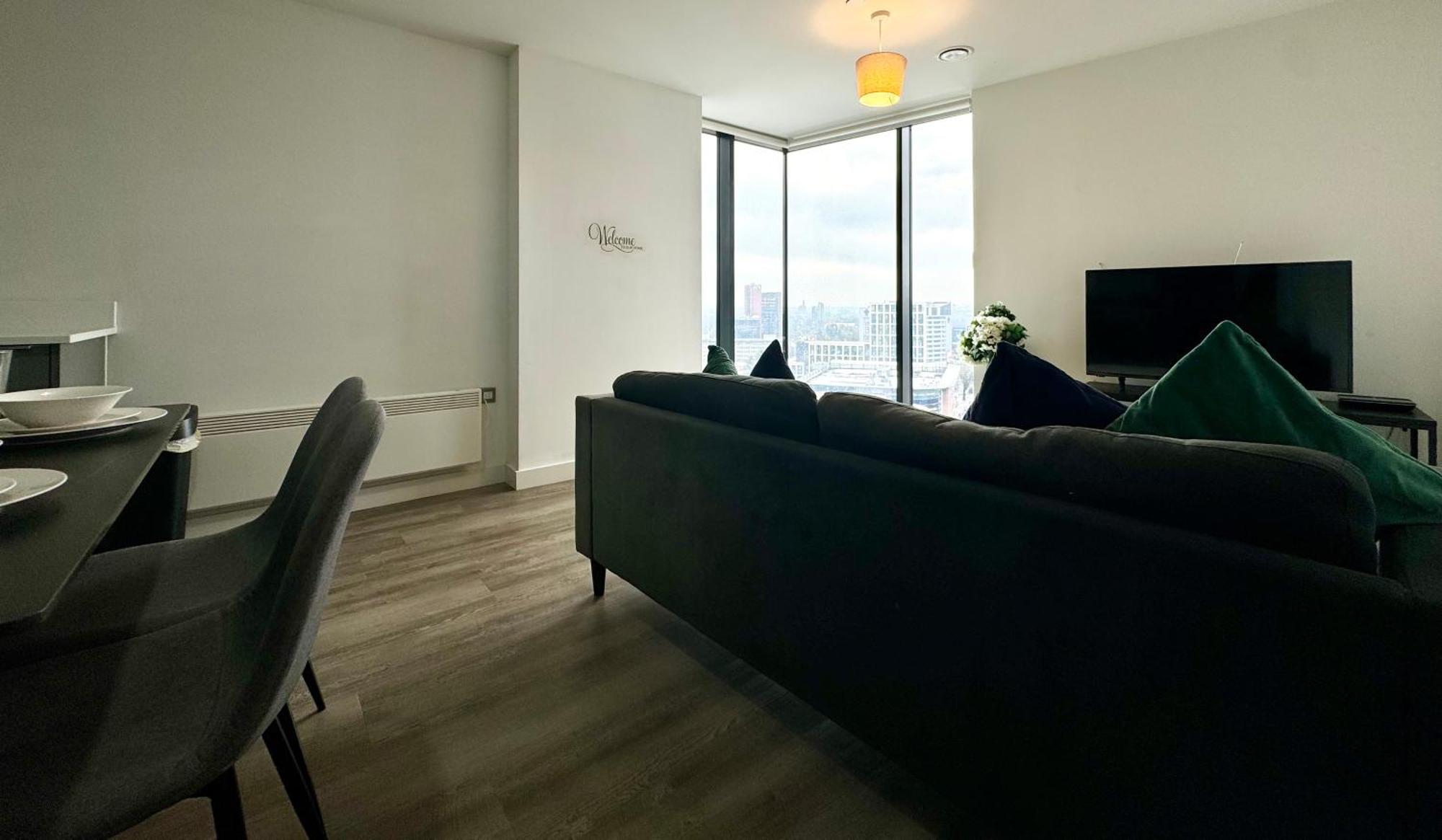 Premium Deals L Last-Minute Stay L 4 Min Walk To Birmingham Central Library L 18Th Floor 2 Bed 2 Bath City Centre Penthouse With Gym & Netflix By Jvt Short Lets Exterior photo
