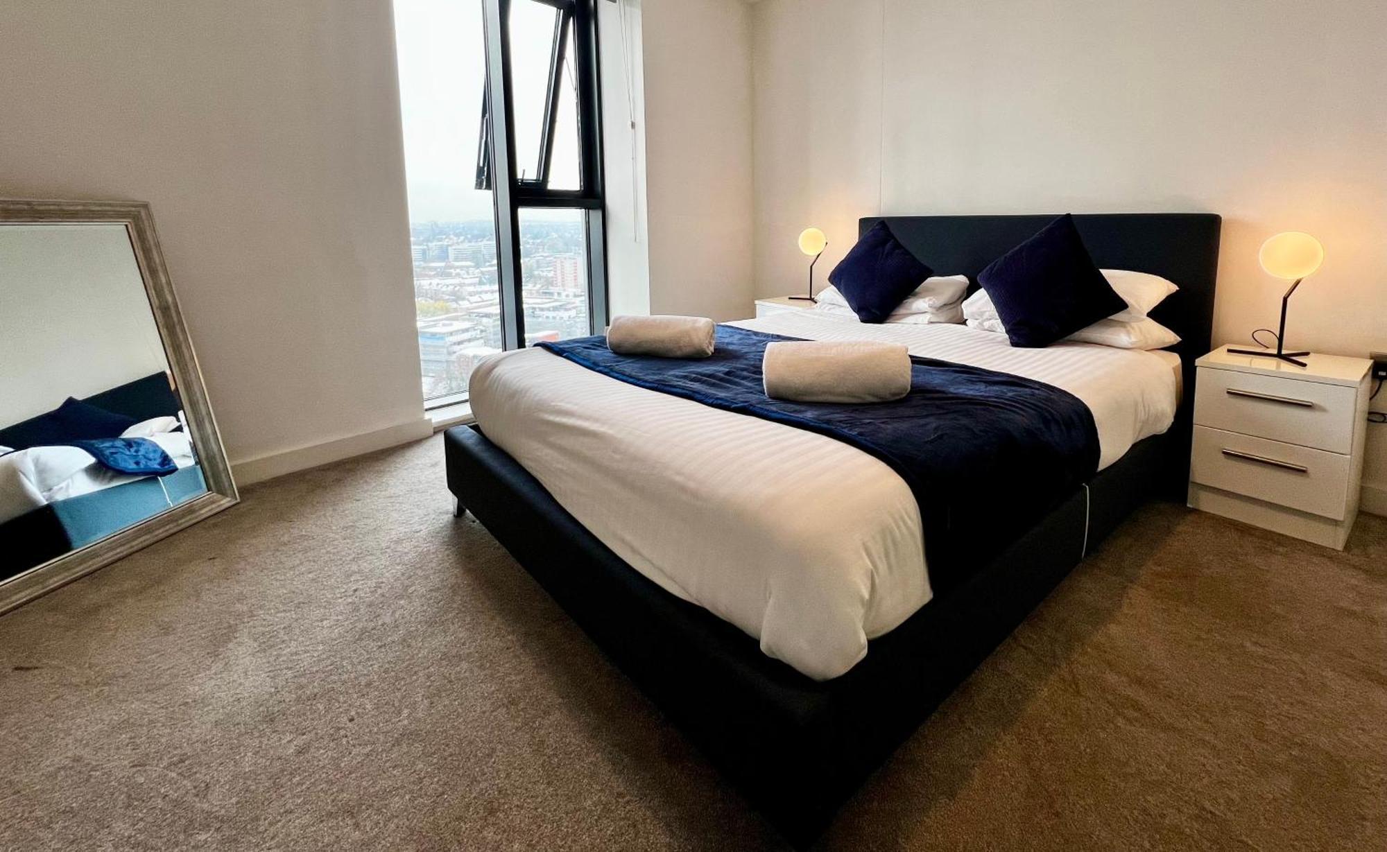 Premium Deals L Last-Minute Stay L 4 Min Walk To Birmingham Central Library L 18Th Floor 2 Bed 2 Bath City Centre Penthouse With Gym & Netflix By Jvt Short Lets Exterior photo