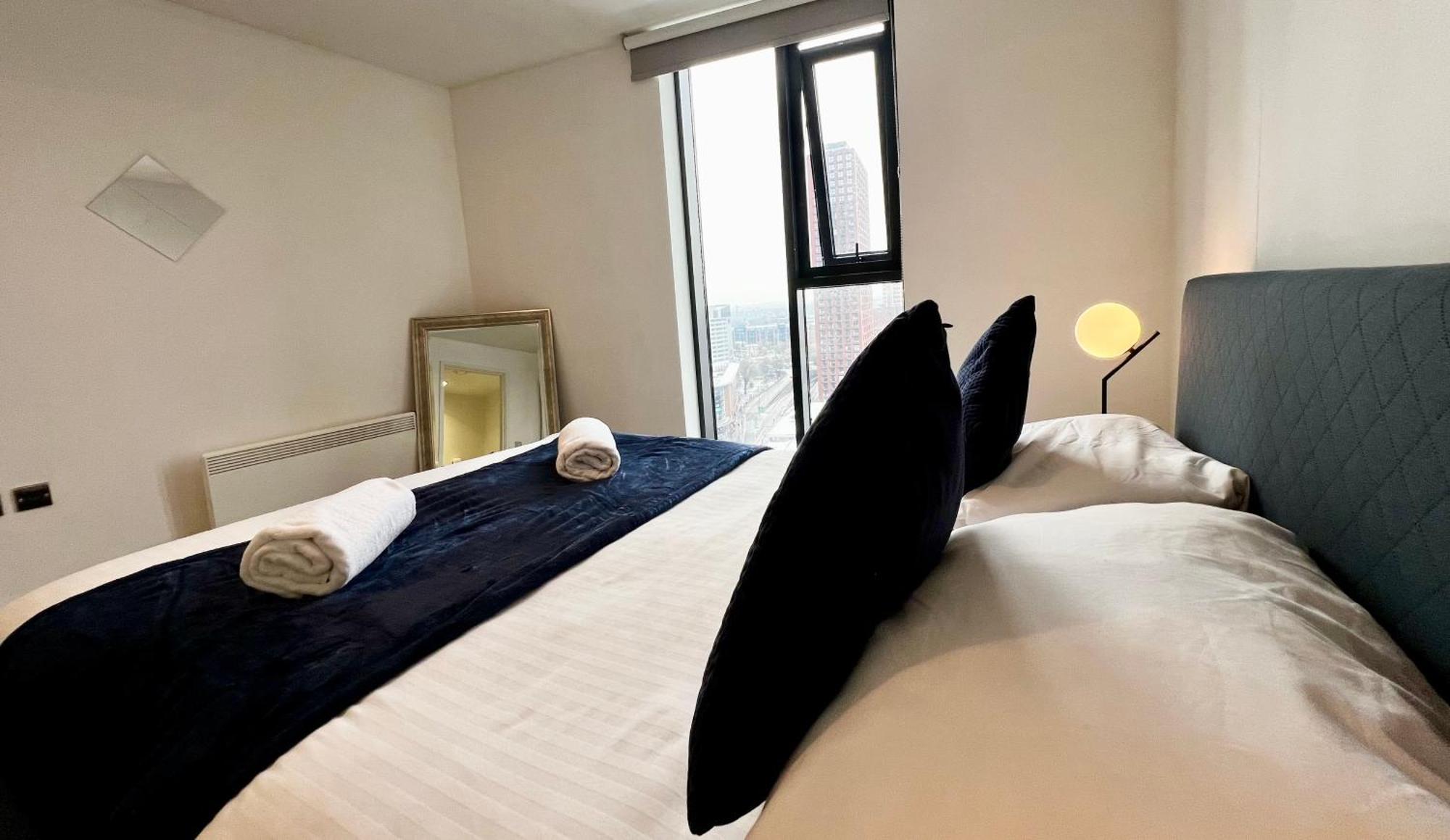 Premium Deals L Last-Minute Stay L 4 Min Walk To Birmingham Central Library L 18Th Floor 2 Bed 2 Bath City Centre Penthouse With Gym & Netflix By Jvt Short Lets Exterior photo