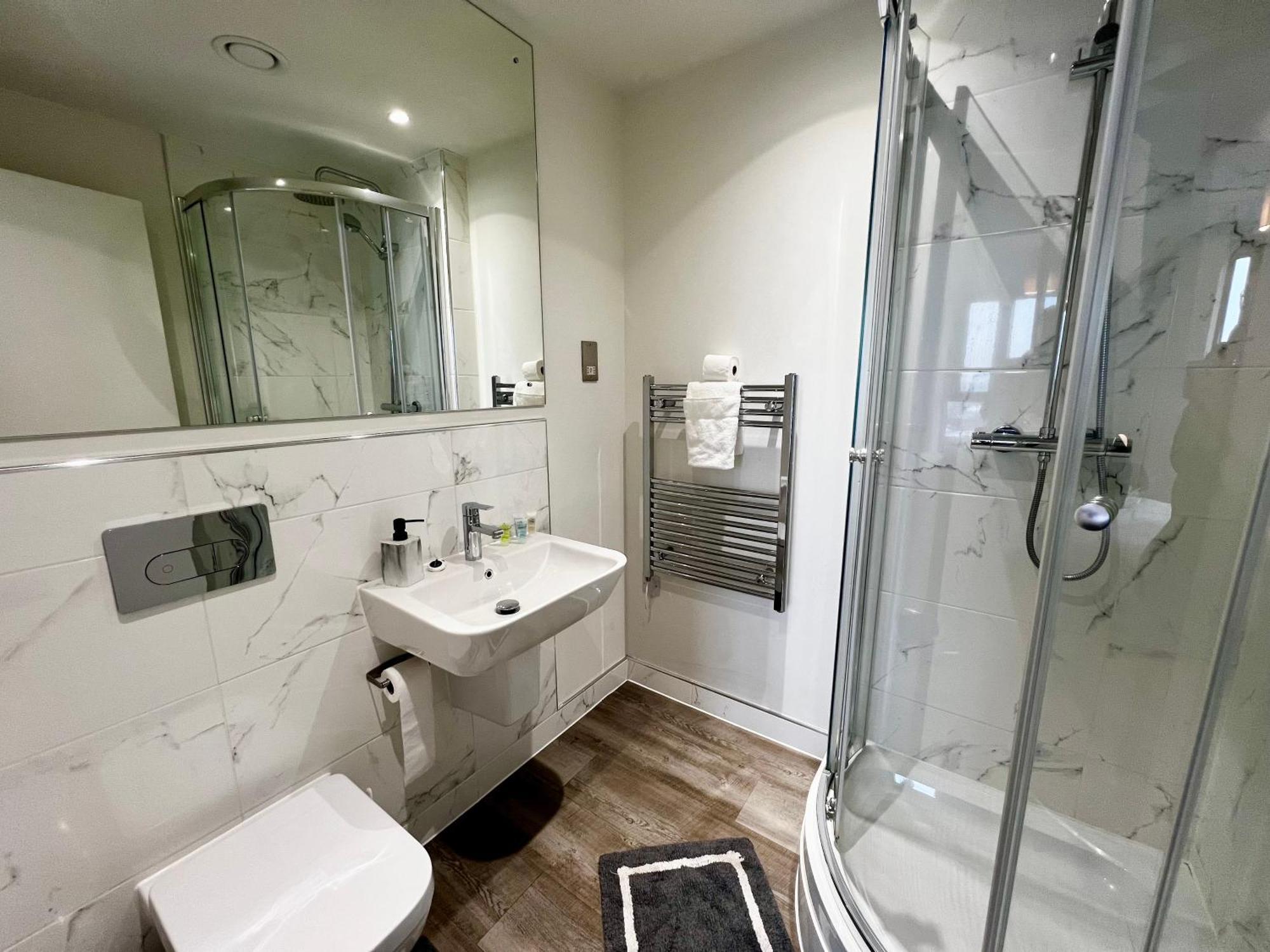 Premium Deals L Last-Minute Stay L 4 Min Walk To Birmingham Central Library L 18Th Floor 2 Bed 2 Bath City Centre Penthouse With Gym & Netflix By Jvt Short Lets Exterior photo